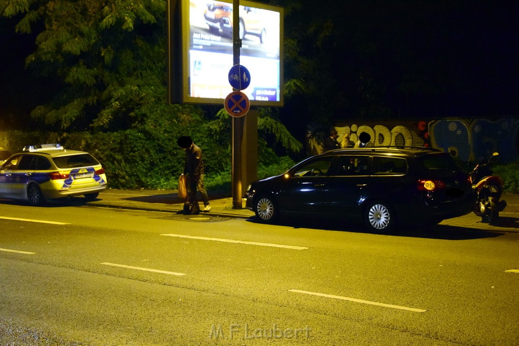 Feuer Matratze wo ein Obachloser drauf geschlafen hat Koeln Muelheim Steegerstr P19.JPG - Miklos Laubert